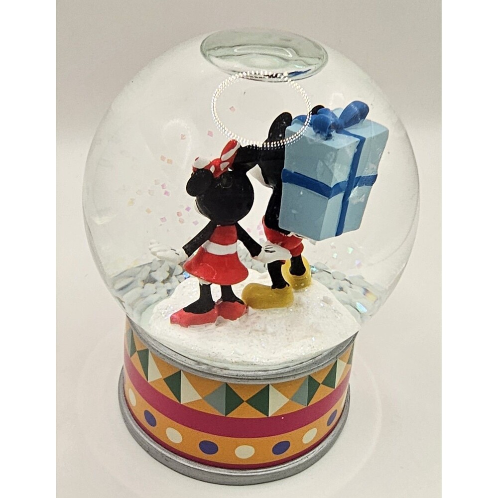 RARE 2018 Disney Store Mickey and Minnie Mouse Snow Globe Present Authentic